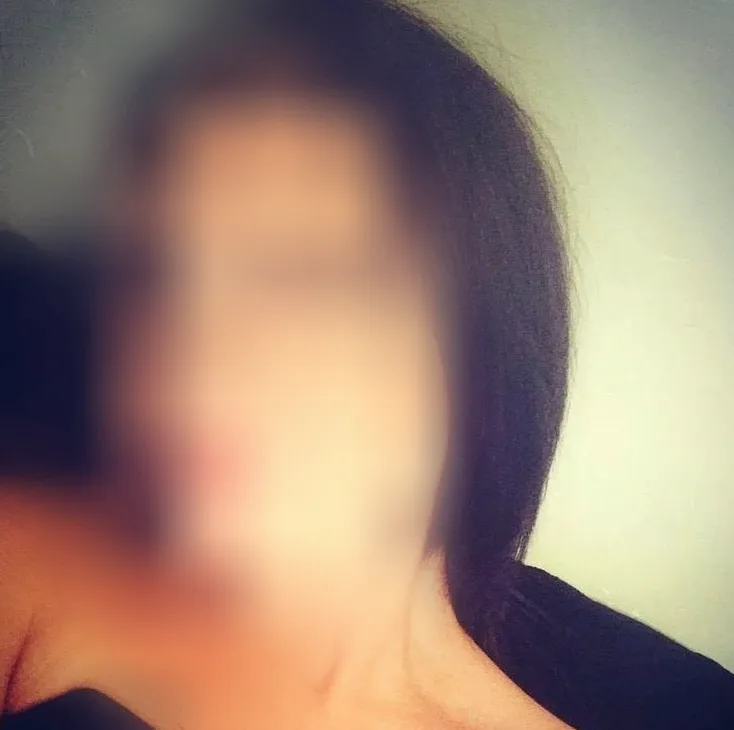 Kelly, 34