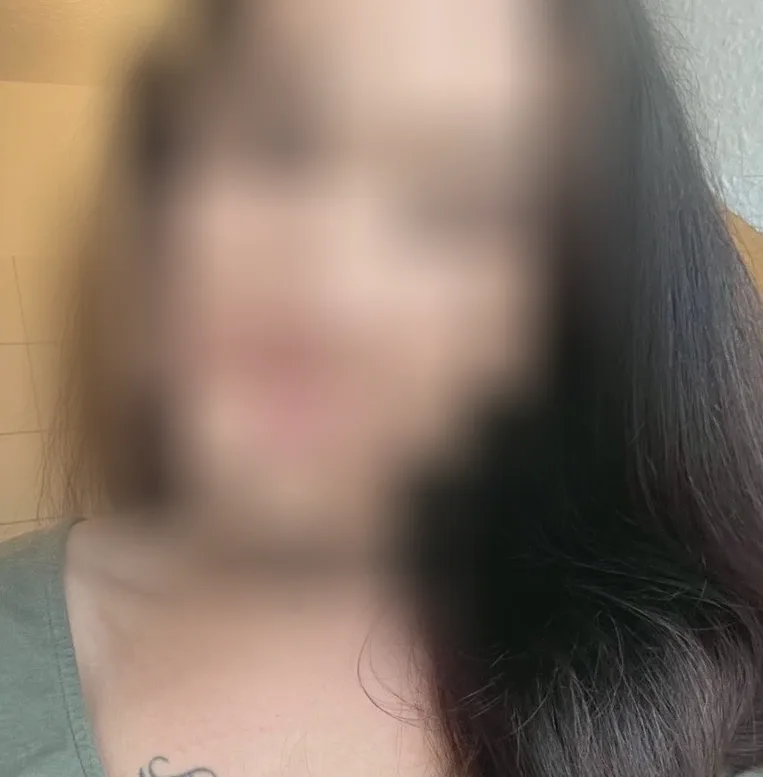 Rhian, 36