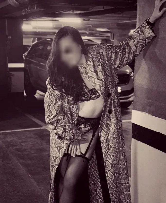 Victoria, 25